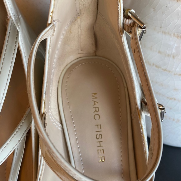 Marc Fisher “ivory” colored 3.5” heel. Good condition. All man made material - Picture 12 of 17
